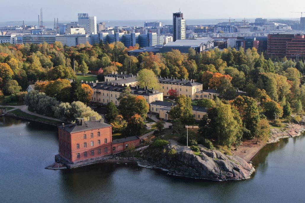 Lapinlahden alue lintuperspektiivistä kuvattuna.