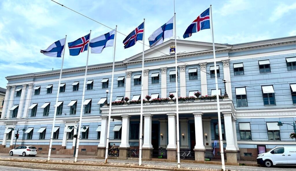 Helsingin kaupungintalon sininen julkisivu